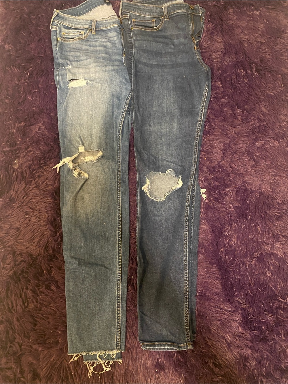 Distressed Women's Blue Skinny Jeans